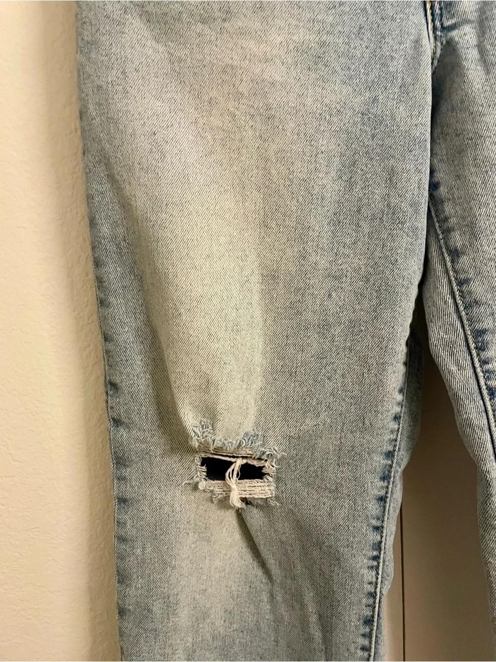 Levi's High-Rise Light Blue Distressed Straight Jeans